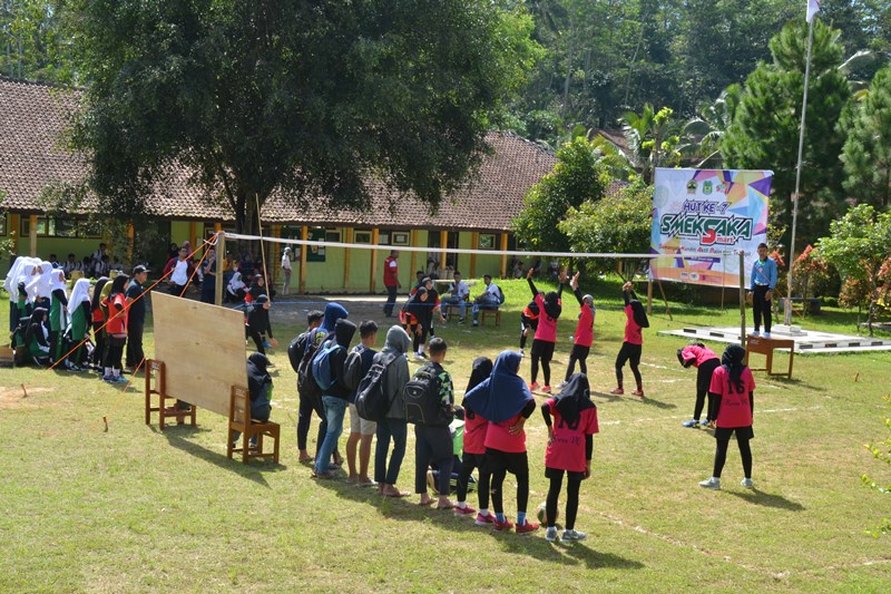 Lomba Bola Voly Antar SMP SeKecamatan Kalibawang, Kaliwiro, Wadaslintang